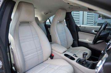 Fahrzeugabbildung Mercedes-Benz CLA 180 URBAN AMBIENTE|MEMORY|NAVI|SHZ