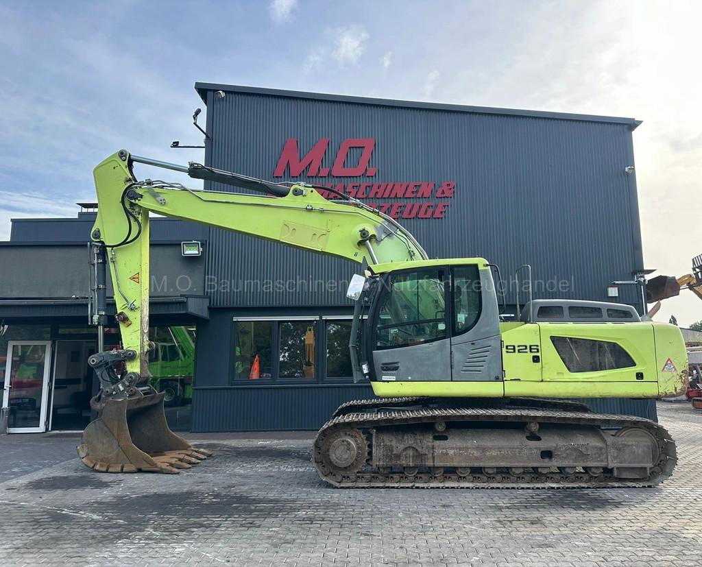 Liebherr R 926 / SW / Kamera /