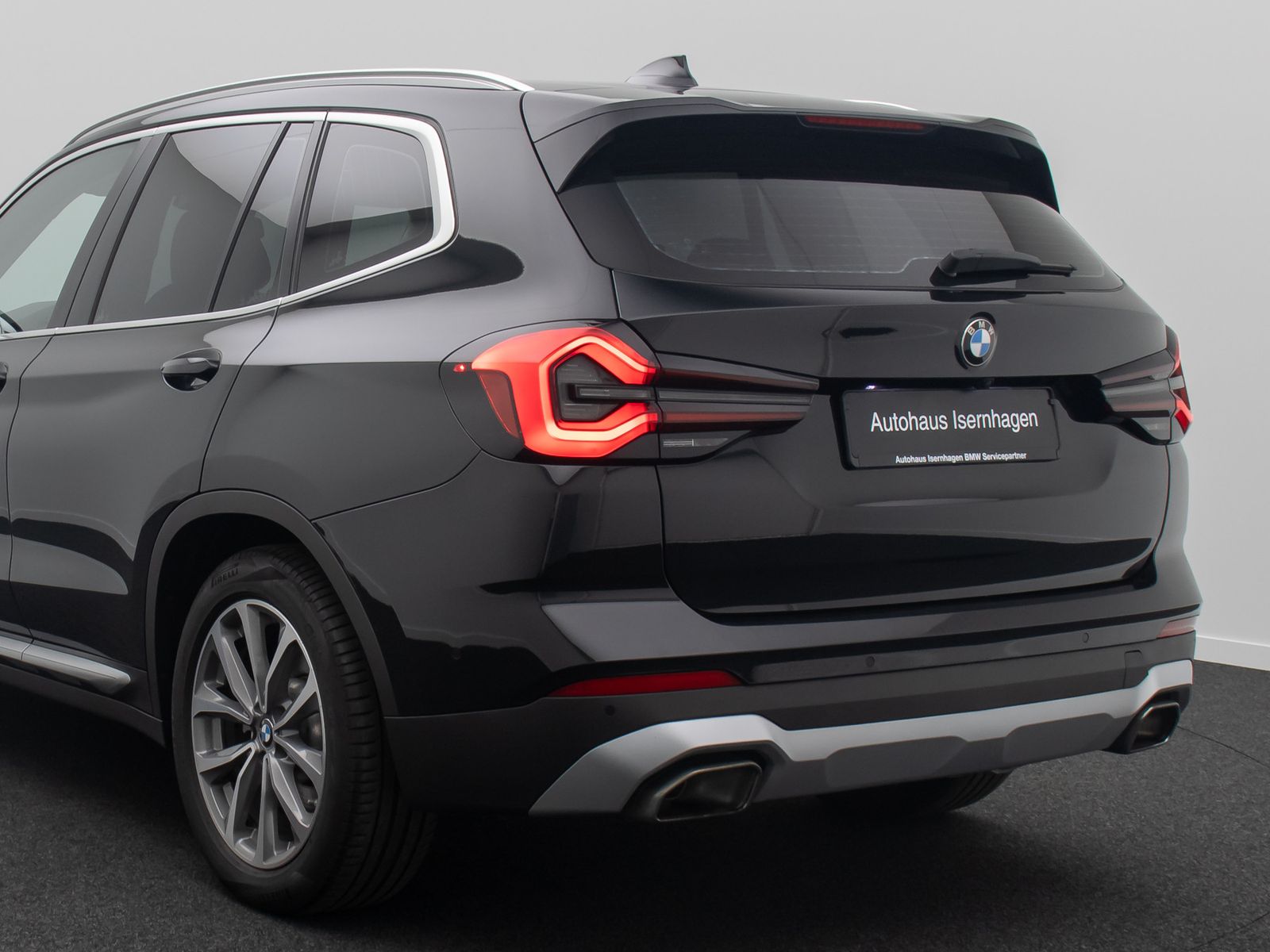 Fahrzeugabbildung BMW X3 xD30d 360°DriveAss DAB AHK Panorama Sportsitz