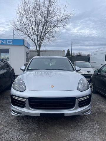 Porsche Cayenne GTS