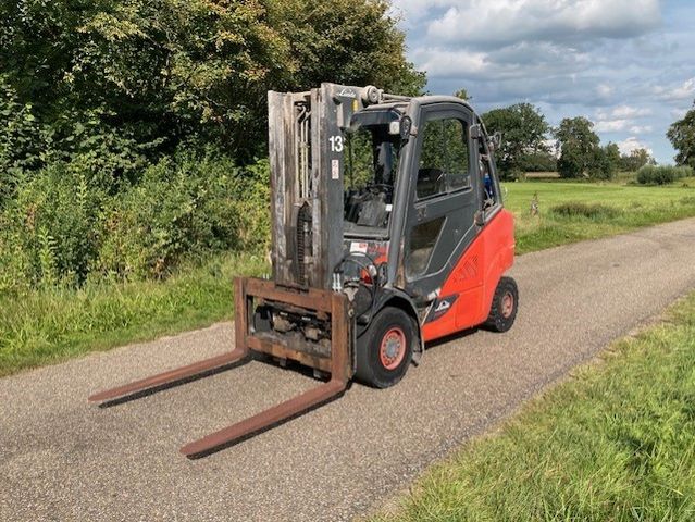 Linde H35T-02 Triplex 4650 mm Hubhöhe