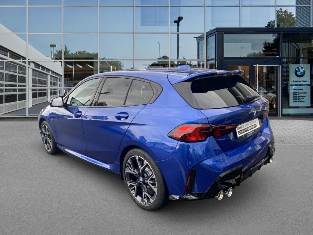BMW M135 xDrive Panoramadach/IconicGlow/HeadUp/LiveC