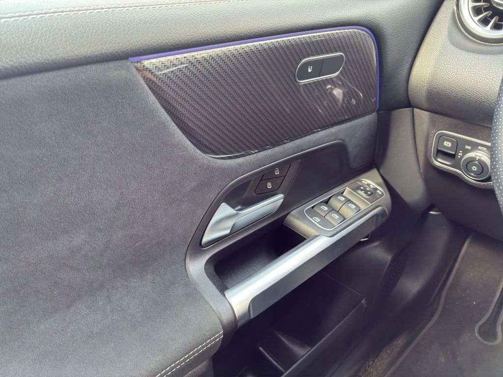 Fahrzeugabbildung Mercedes-Benz GLB 200 d AMG*NightPaket*Kamera*el.Heckklappe