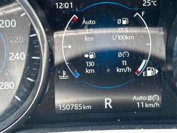 Jaguar F-Pace - 8