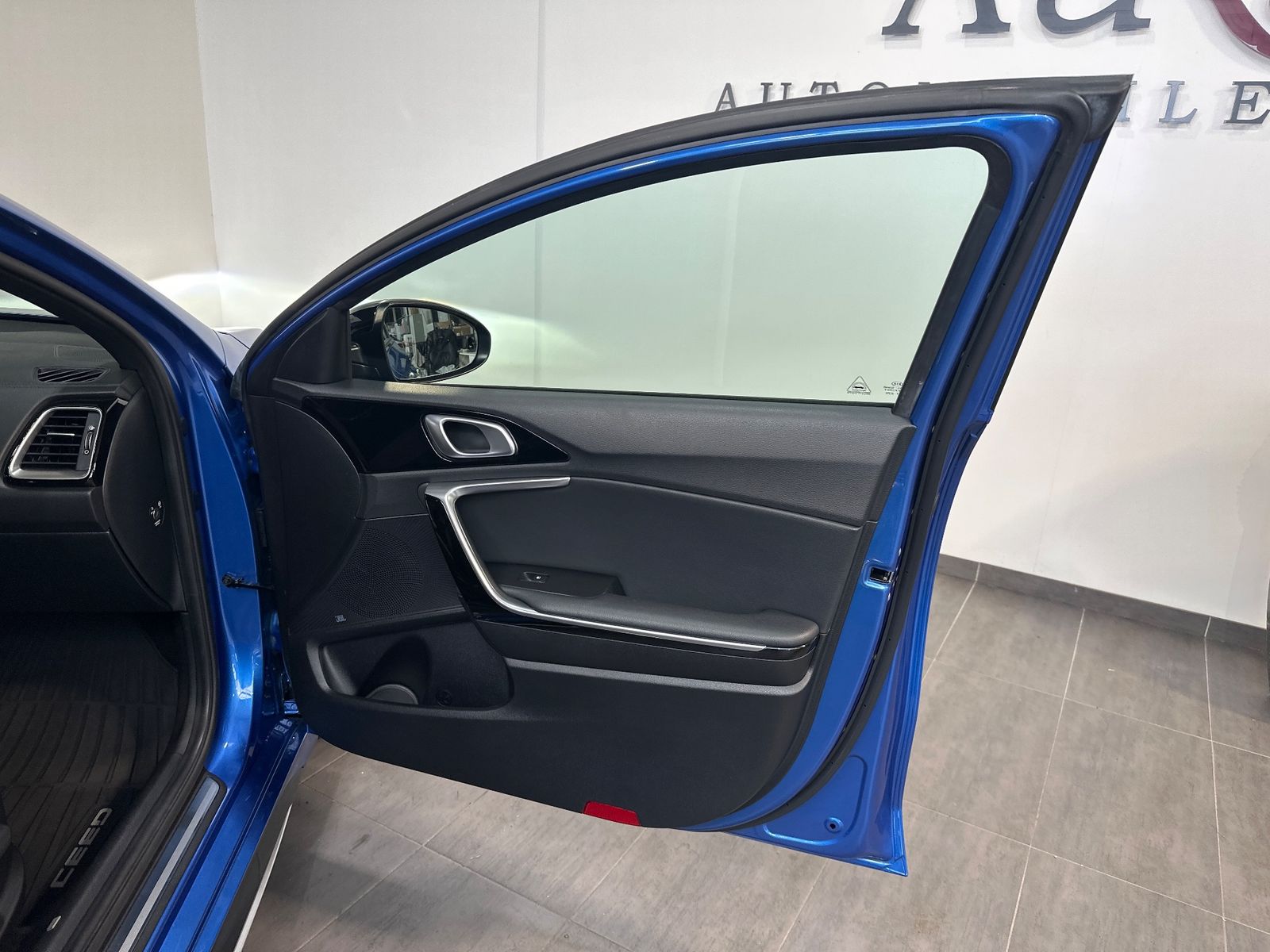 Fahrzeugabbildung Kia ProCeed 1.5 T-GDI DCT GT Line NAV+LED+ACC+KAM