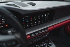 Fahrzeugabbildung Porsche 992 Carrera 4S Cabrio *1. HAND / BOSE / LED*