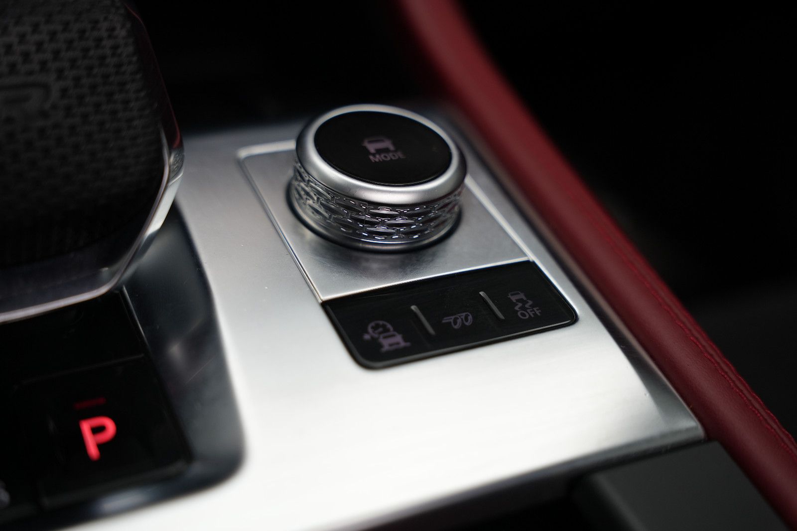 Fahrzeugabbildung Jaguar F-Pace SVR *Panorama*MeridianSurround*360°Memory