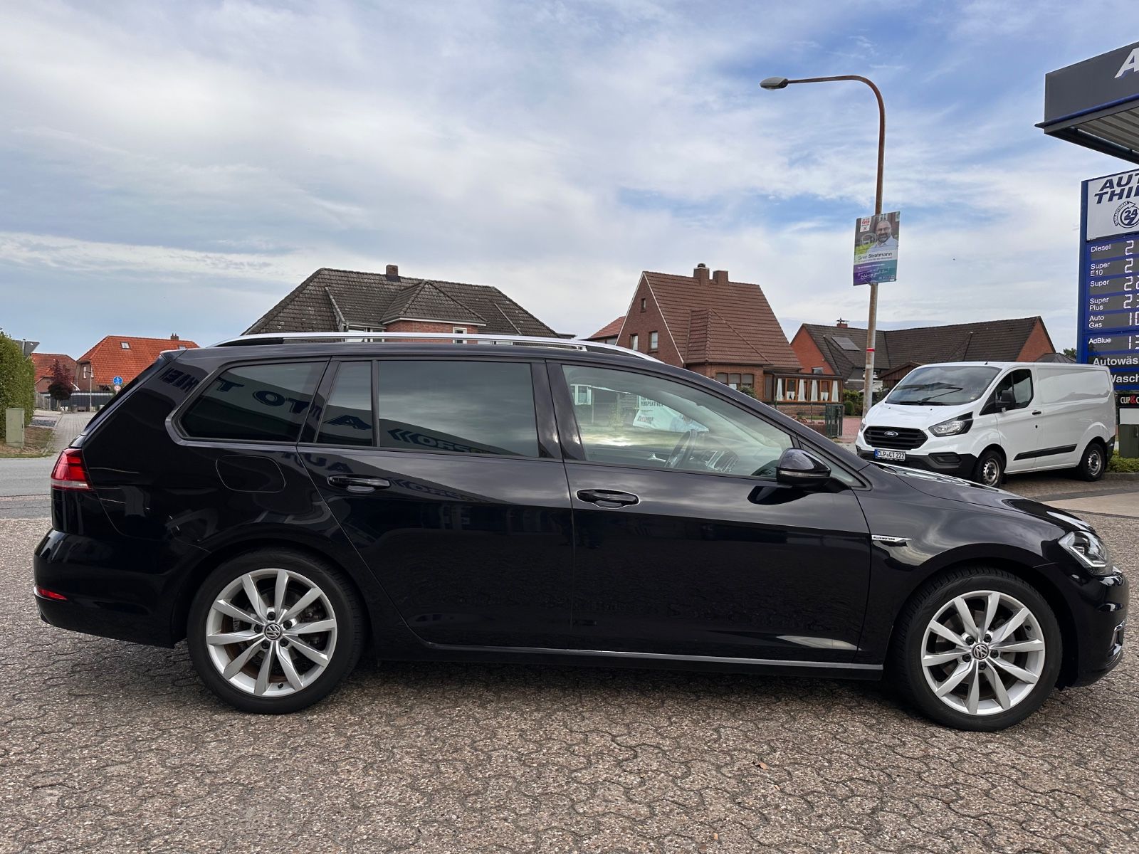 Fahrzeugabbildung Volkswagen Golf 1.5 Comfortline AHK/ACC/Pano/Navi/LED/Kamer