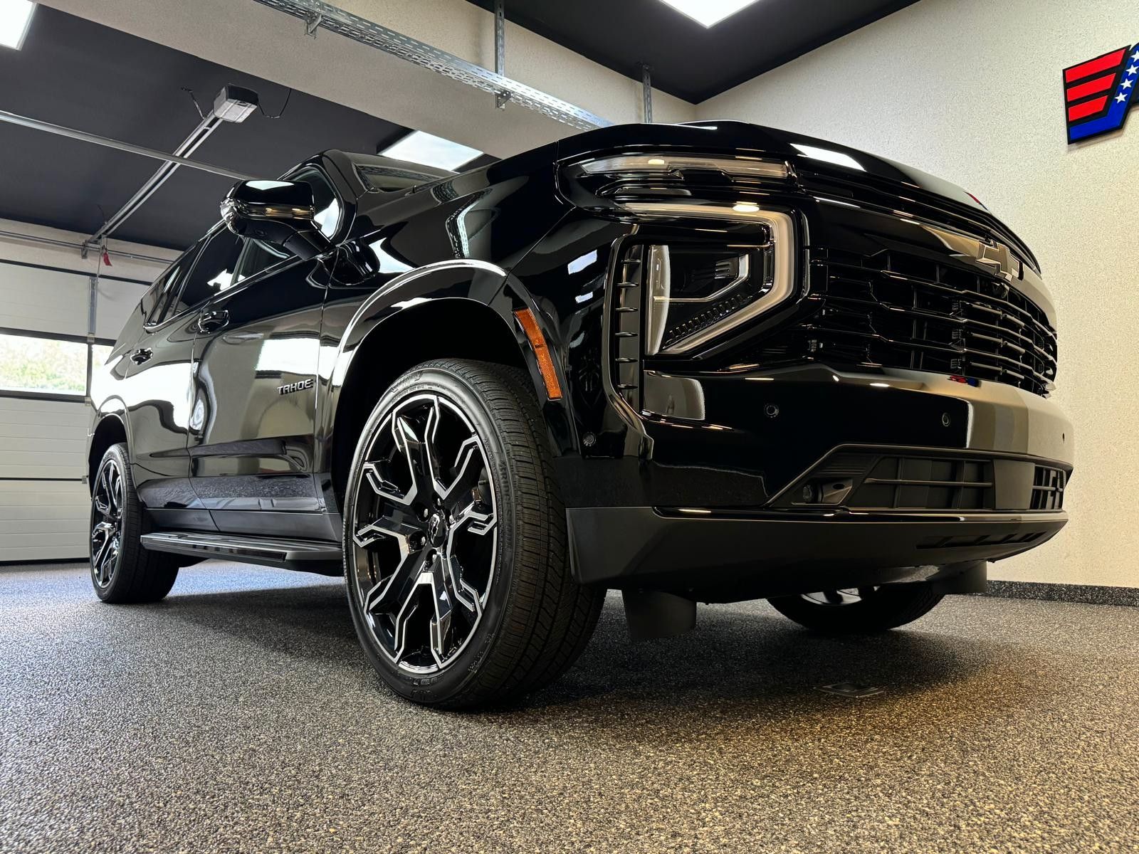 Fahrzeugabbildung Chevrolet 2026 TAHOE 6.2 ECOTEC RST 4x4-24"-ENTERTAINMENT