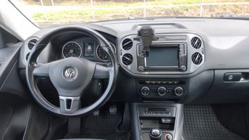 Volkswagen Tiguan - 12