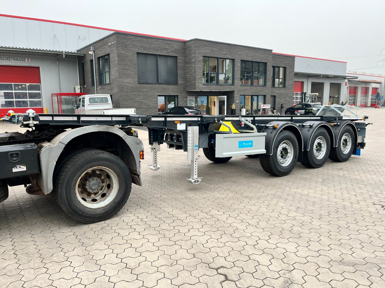 Fahrzeugabbildung D-TEC Tankchassis  Sofort Verfügbar
