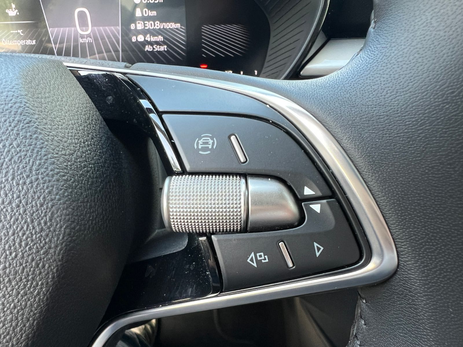 Fahrzeugabbildung SKODA Fabia Selection 1.0 TSI *LED, Climatronic, Sitzh