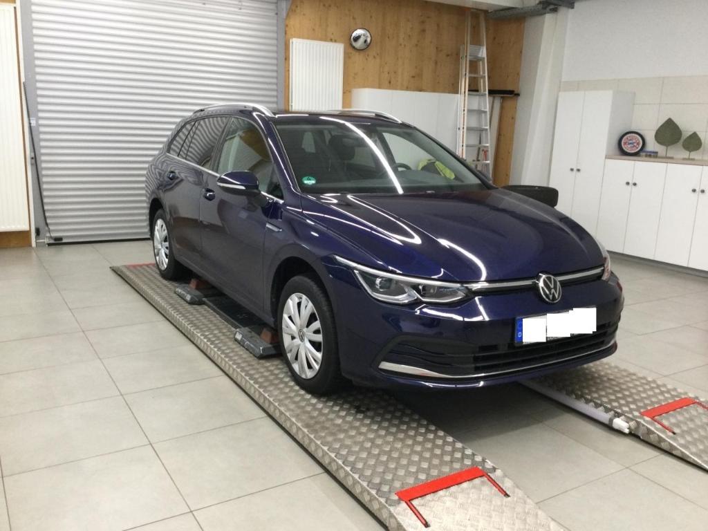 Volkswagen Golf STYLE AHK NAVI ACC PANNO 17'' ALU LED PLUS