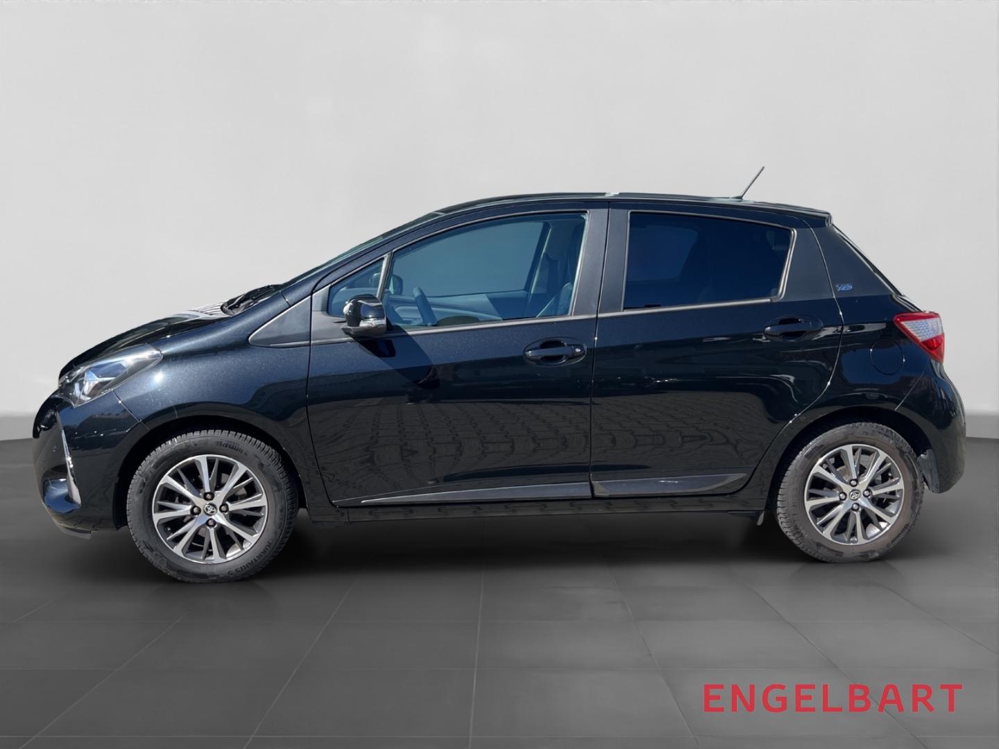 Toyota Yaris 1.5 Team D Allwetterreifen Kamera