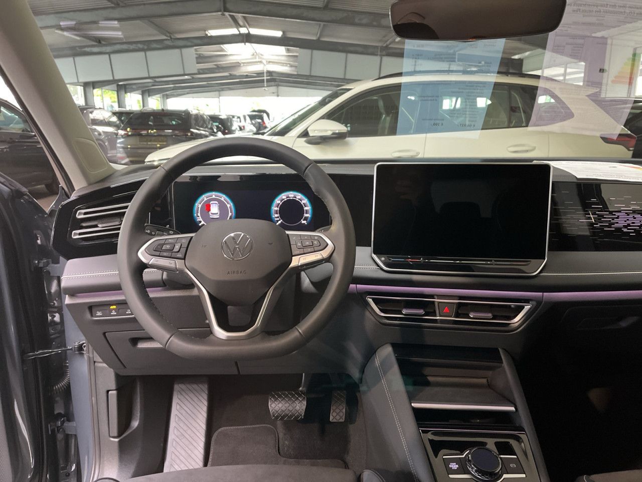 Volkswagen Tiguan ELEGANCE 1.5 eTSI DSG NAVI AHK LED foto 8