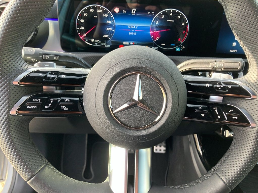 Fahrzeugabbildung Mercedes-Benz A 200 Kompaktlimousine AMG Line*Night Paket*LED