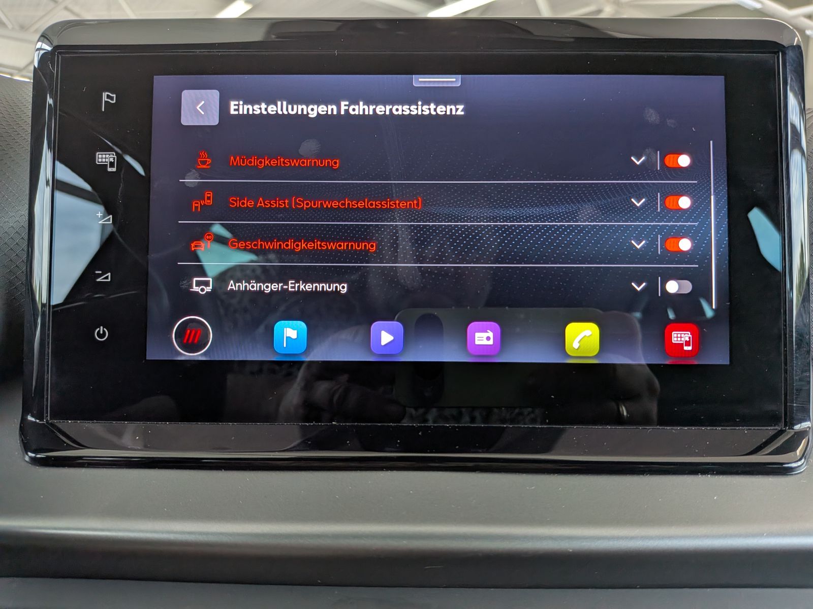 Fahrzeugabbildung SEAT Arona 1.5 TSI FR-LINE Black AHK*ACC*KAMERA*LED