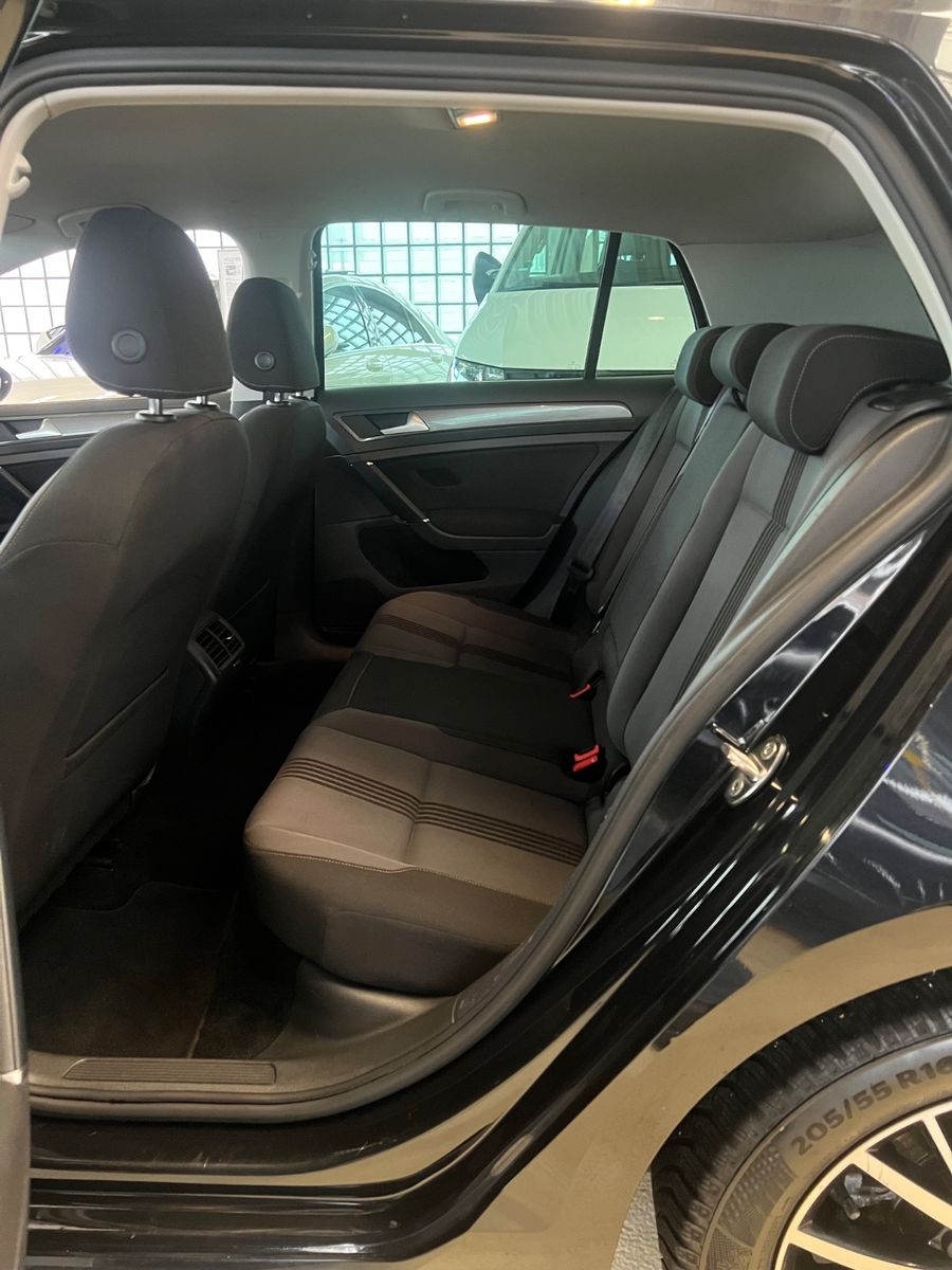 Fahrzeugabbildung Volkswagen Golf VII Lim. 2.0 TDI DSG Allstar *SCHECKHEFTG*