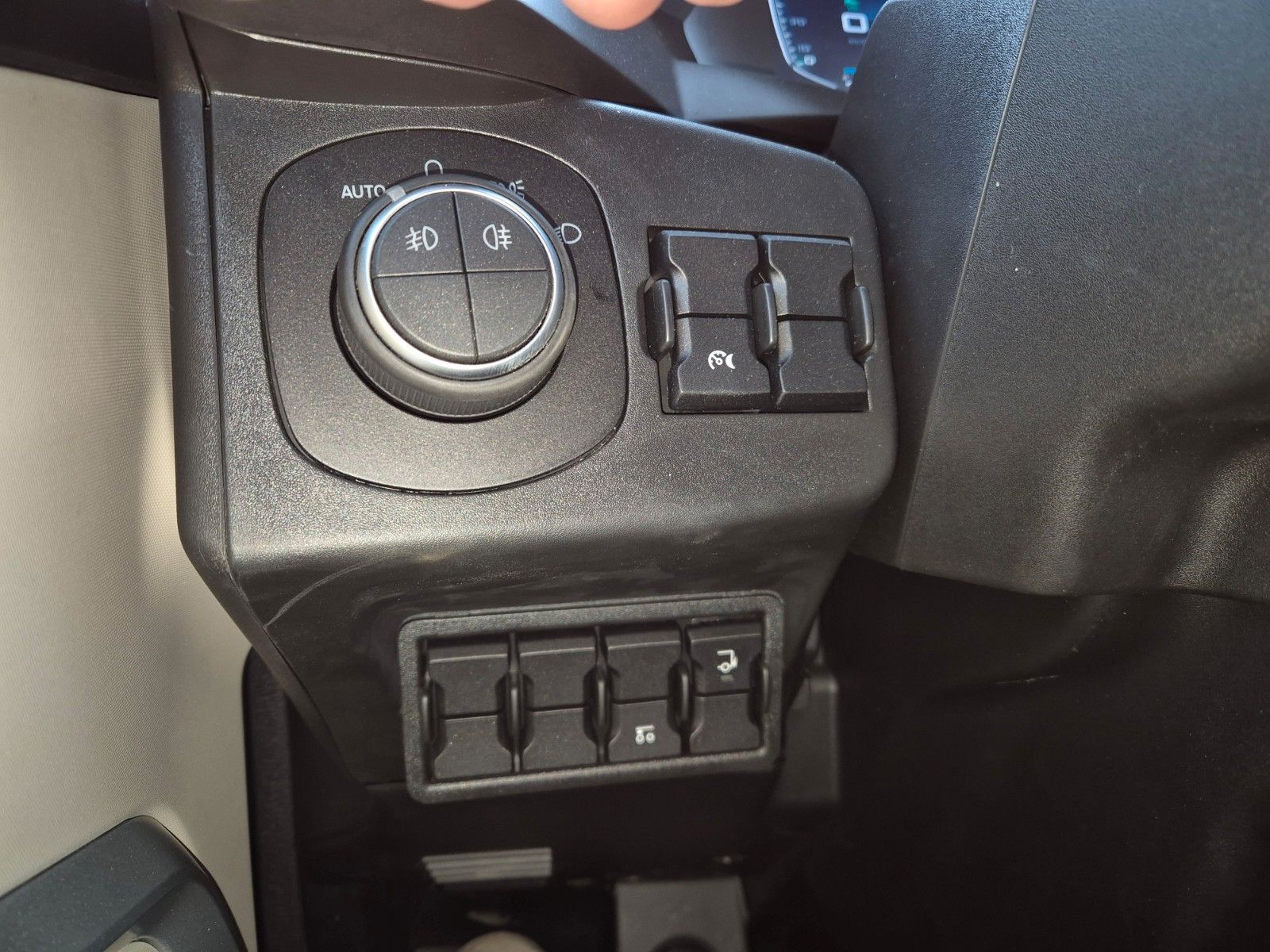 Fahrzeugabbildung Iveco AS260S50Y/FS 6x2 Böse Schwenkwand + LBW 2 x AHK