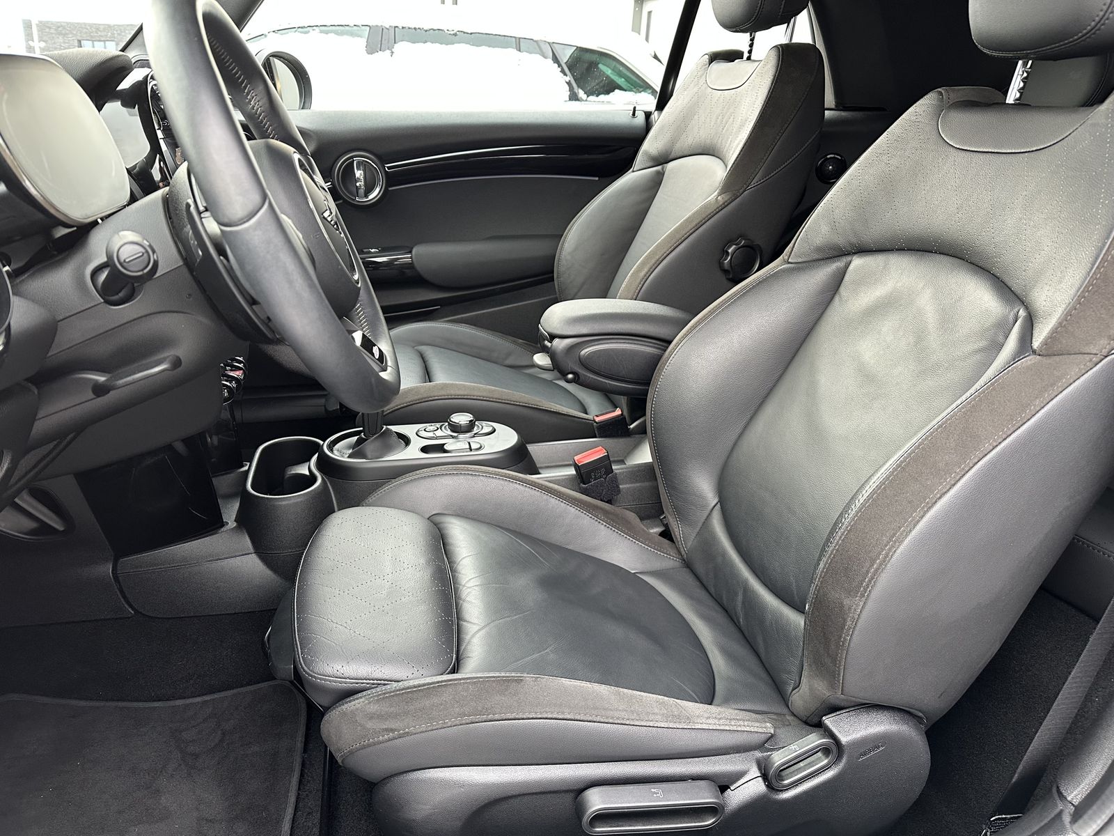 Fahrzeugabbildung MINI John Cooper Works Cabrio Sport-Aut. NAV+LED+KAM