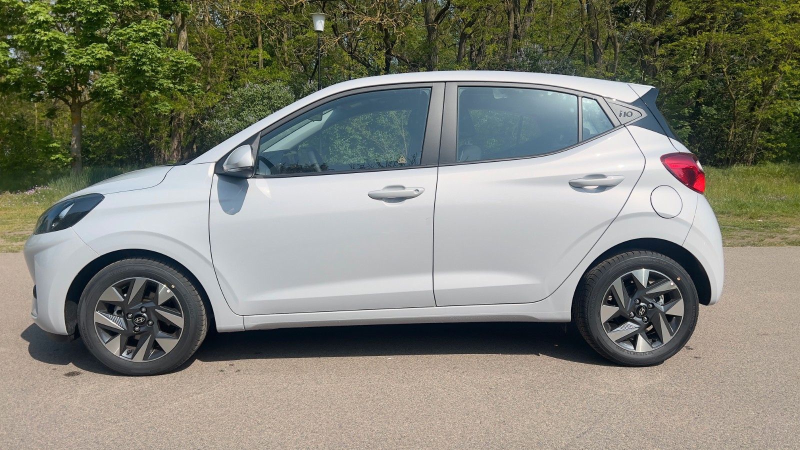 Fahrzeugabbildung Hyundai i10 1.0 Trend *Klima*Navi*CarPlay*PDC*RFKamera*