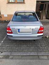 Mazda 323 - WENIG KILOMETER & TÜV Neu aus 2.Hand - silberne Mazda 323