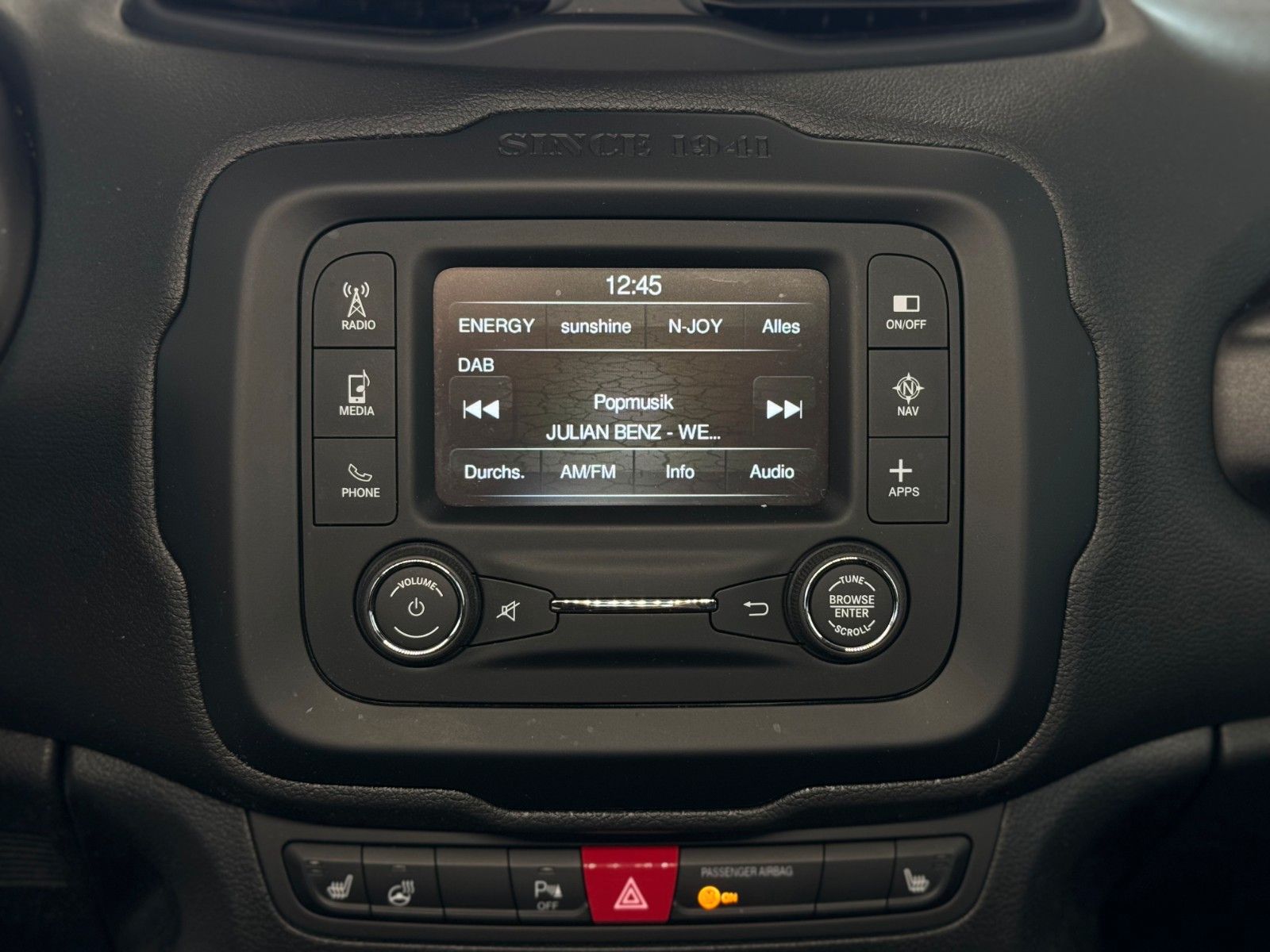 Fahrzeugabbildung Jeep Renegade 1.6 E-torQ Night Eagle FWD "Navigation"