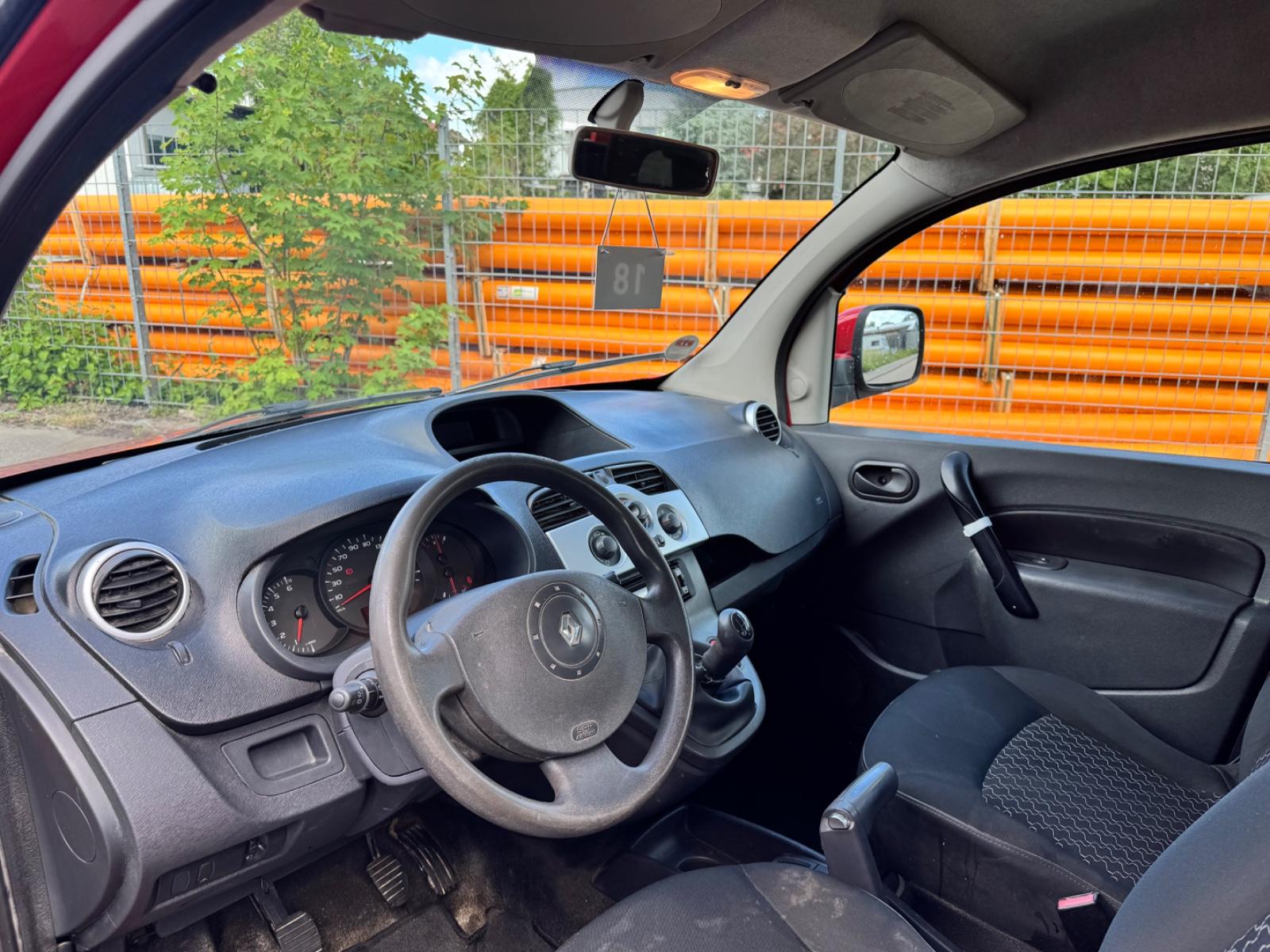 Renault Kangoo 2011 — photo 12