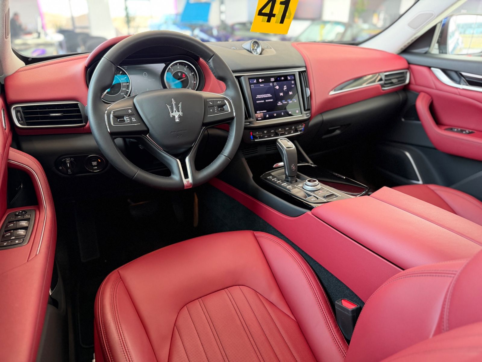 Levante GT Mild-Hybrid Soft Close Pano 21"