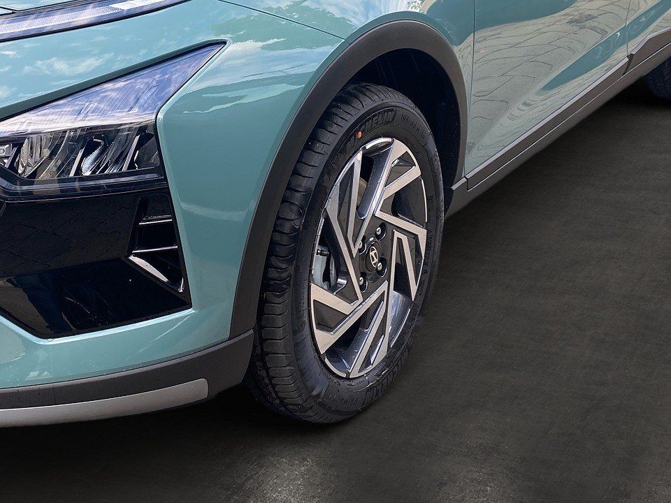 Fahrzeugabbildung Hyundai BAYON 1.0T 100PS DCT Trend Bose