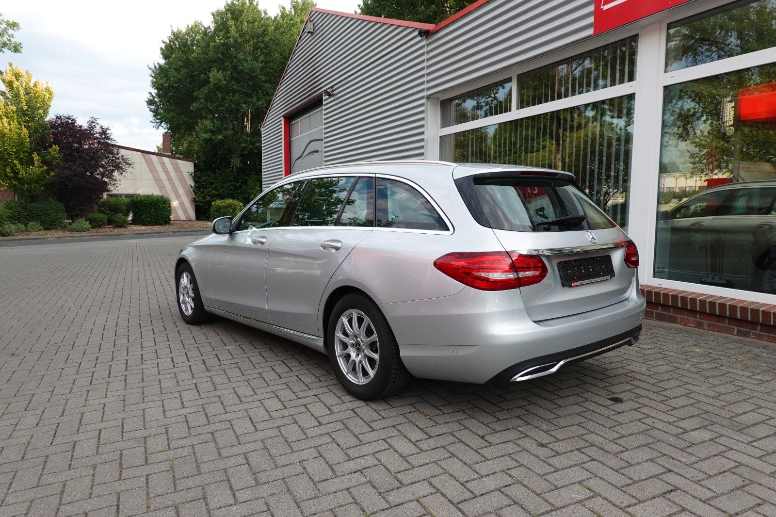Fahrzeugabbildung Mercedes-Benz C 220 C -Klasse T-Modell C 220 T BlueTec / d