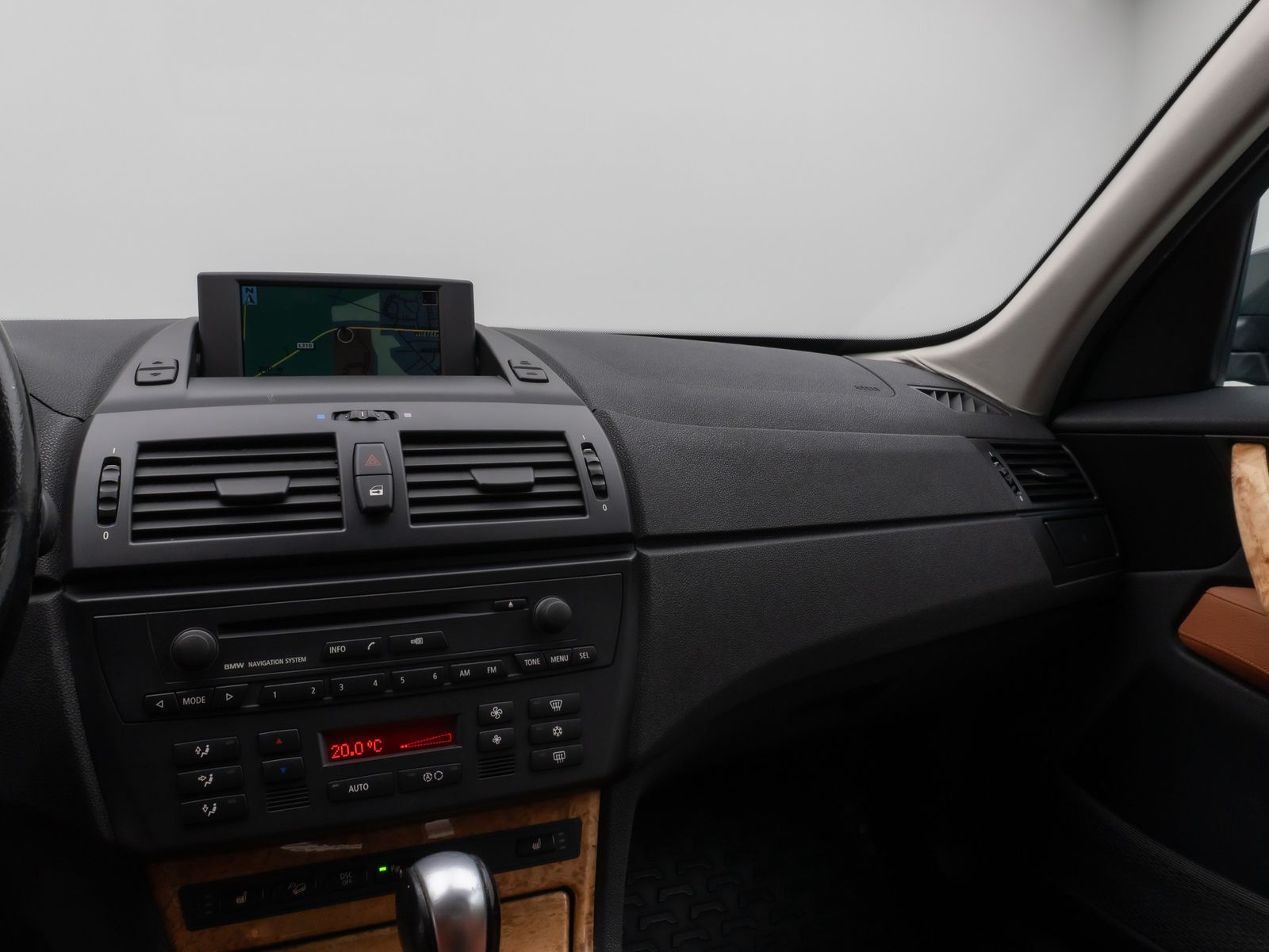Fahrzeugabbildung BMW X3 xD30d Leder Xenon PDC Sitzhzg Lordos NaviPro