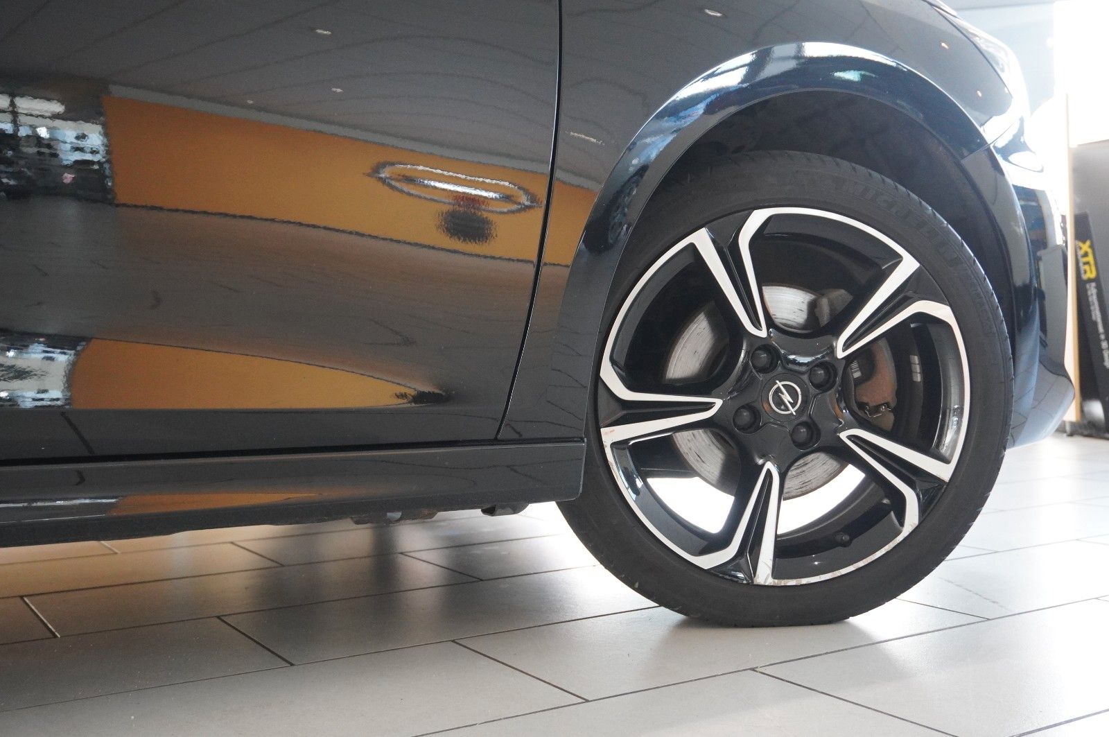 Fahrzeugabbildung Opel Corsa F 1.2T GS-LINE NAVI/LED/KAMERA/SHZ/DAB+