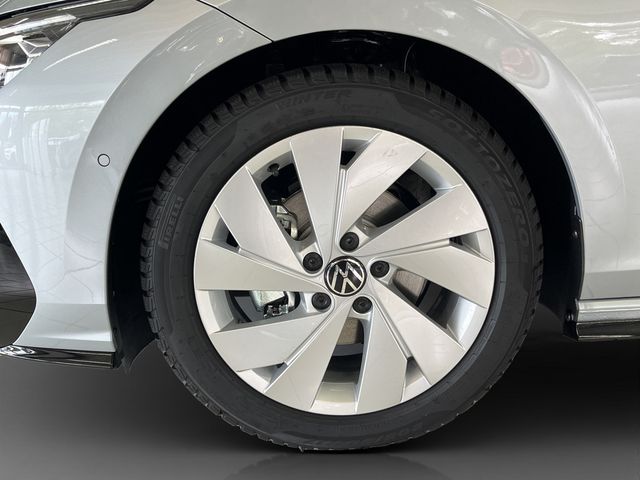 Golf VIII R-Line 1.5 eTSI DSG