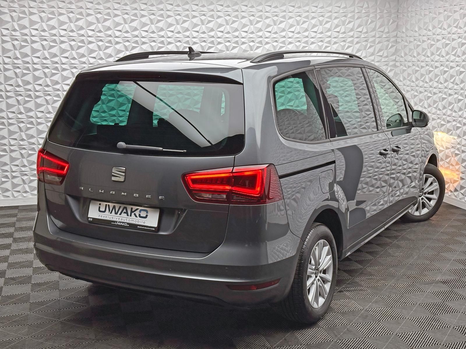 Fahrzeugabbildung SEAT ALHAMBRA 2.0 TDI/7-SITZ/E-STUER/AHK/ACC/DAB/RCAM