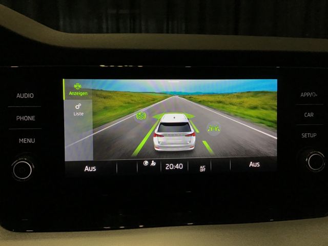 Fahrzeugabbildung Skoda Octavia Ambition 1.0 TSI Combi DSG/LED/Smartlink