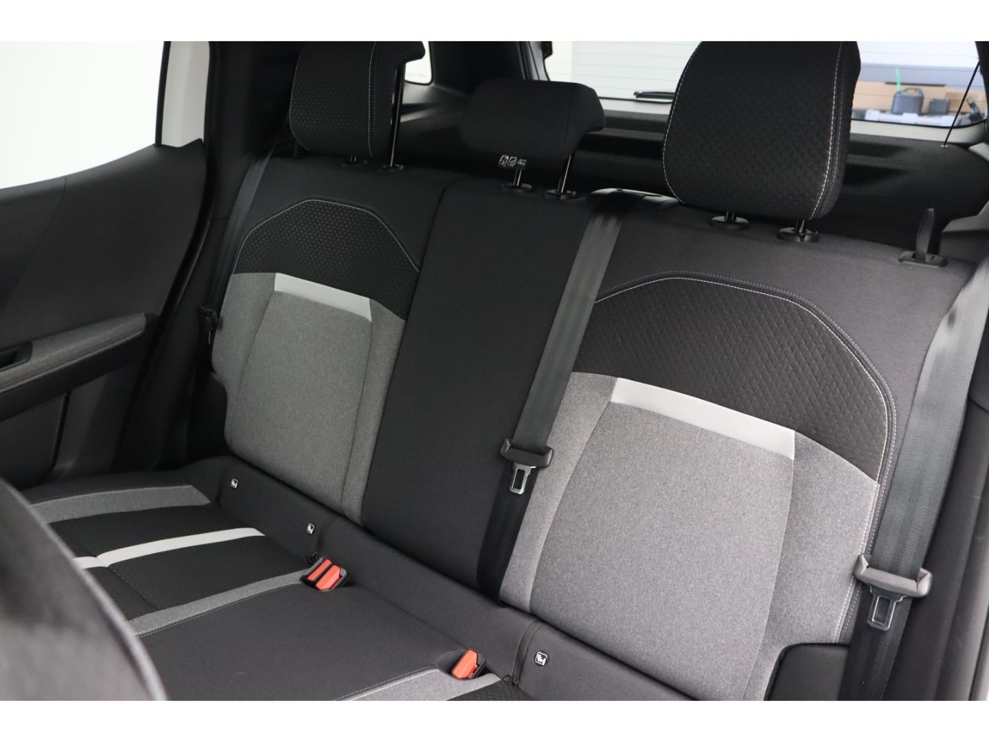 Fahrzeugabbildung Opel Frontera Electric GS 83 kW LED,Allwetter,Kamera