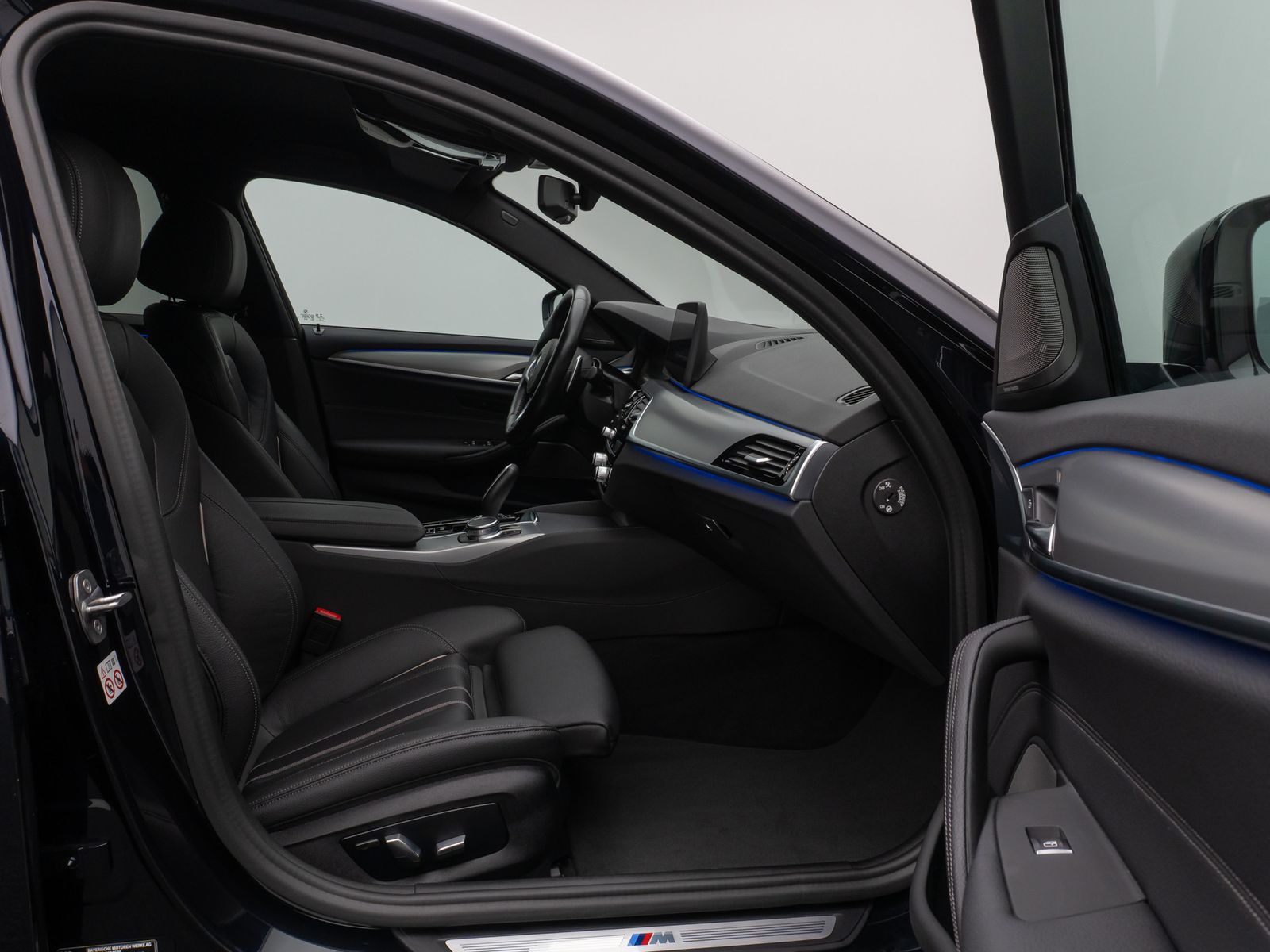 Fahrzeugabbildung BMW 540d  xD M Sport Kamera HUD DAB H/K Alarm 20Zoll