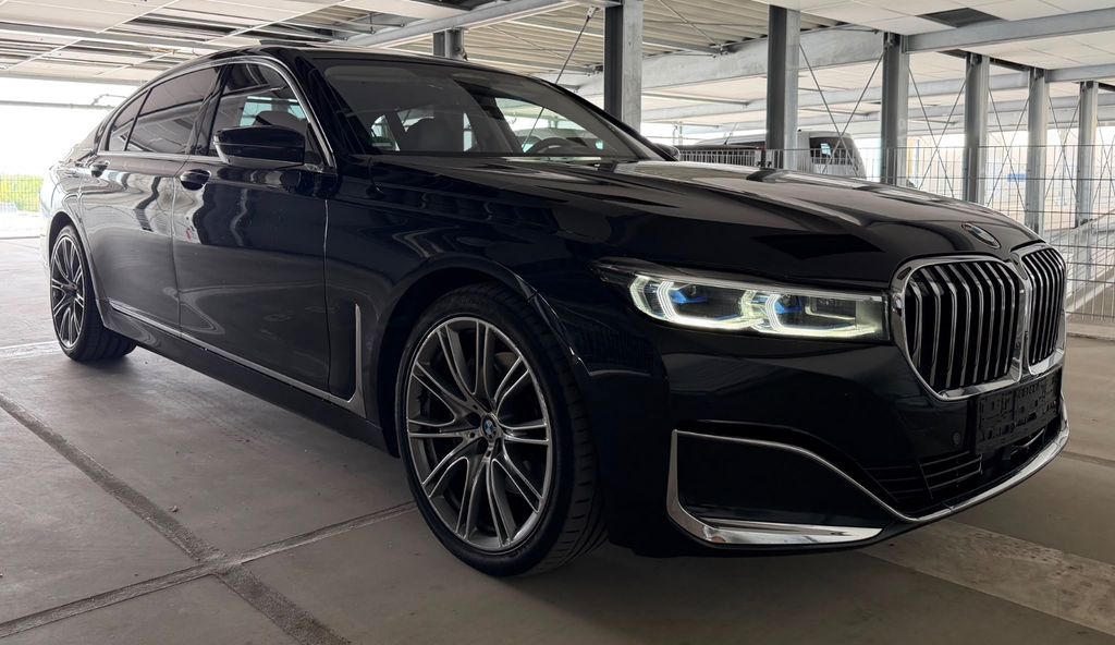 Image of BMW 730