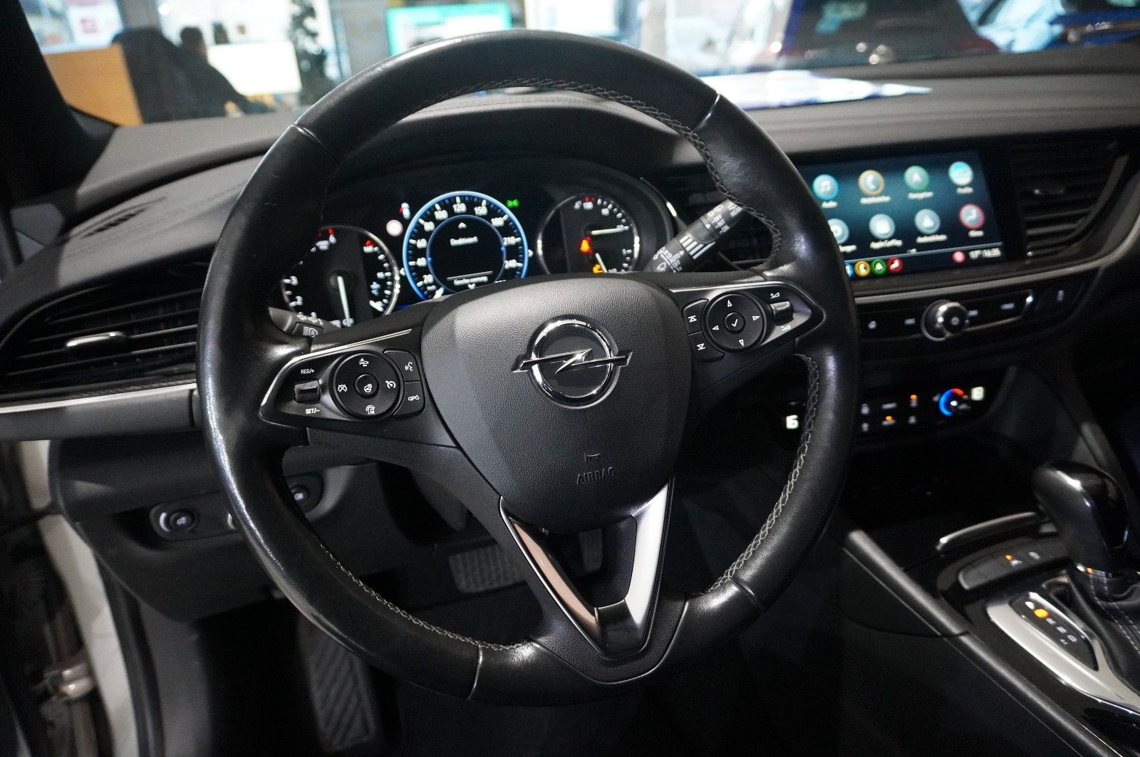 Fahrzeugabbildung Opel Insignia B ST 2.0D ELEGANCE NAVI/LED/KAMERA/HUD