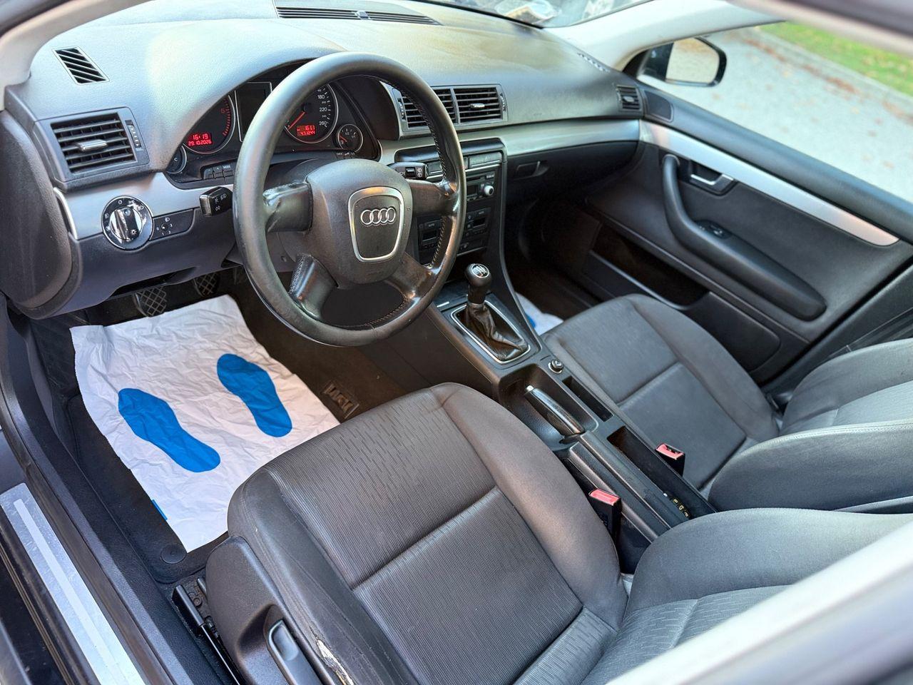 Audi A4 2006 — photo 10