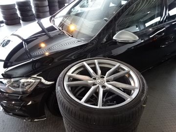 Fotografie 33 des VW Golf VII 4Motion 2.0 TSI R *aus1.Hand*Topzustand