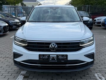 Volkswagen Tiguan - 3