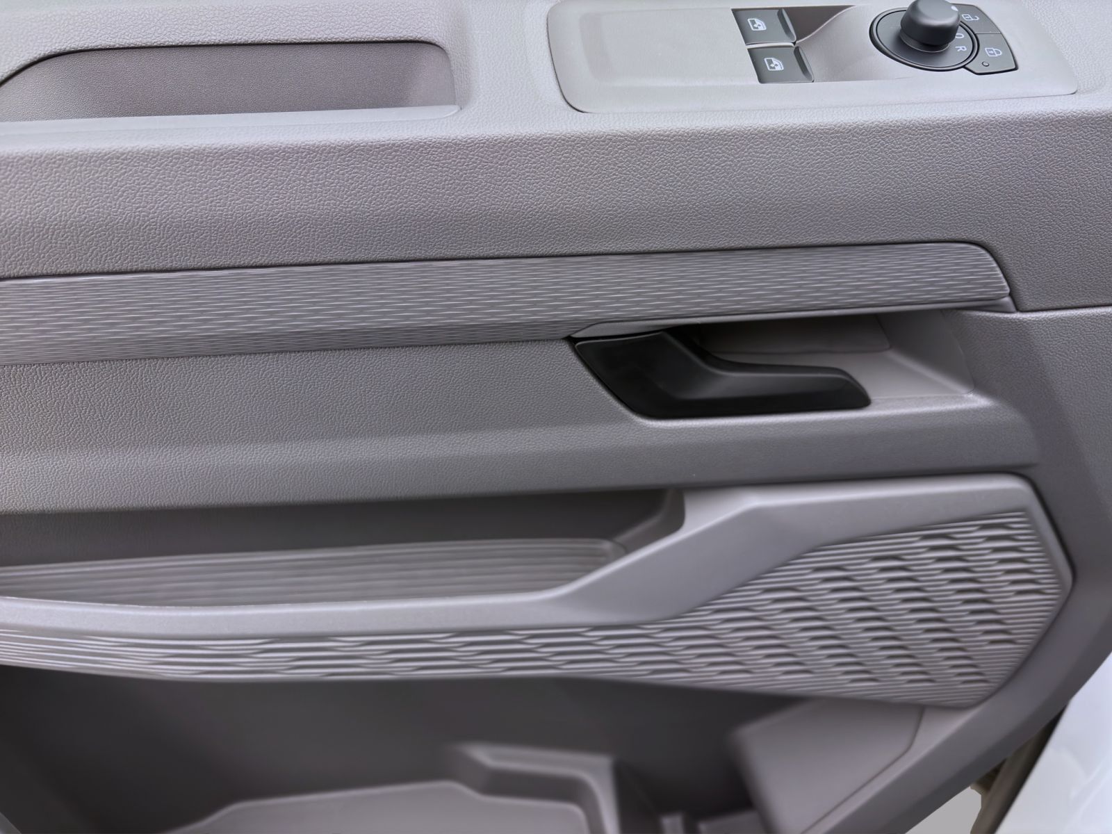 Volkswagen T7 Caravelle - Bild 10