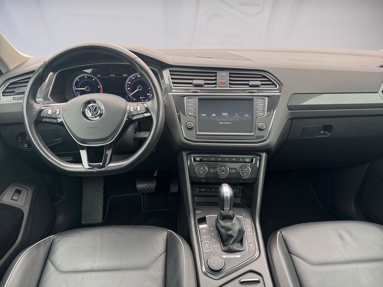 Fahrzeugabbildung Volkswagen Tiguan Highline 2.0TDI 4Motion