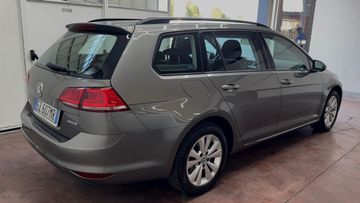 Volkswagen Golf - 6