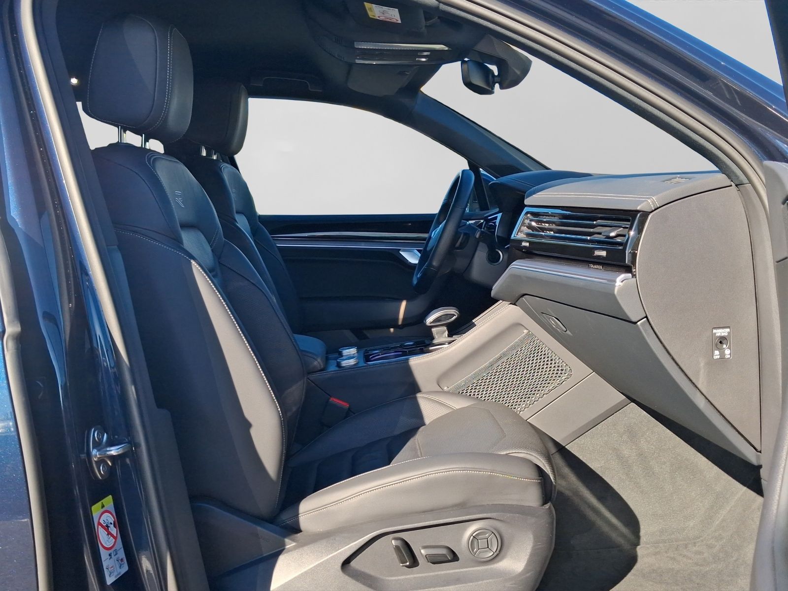 Volkswagen Touareg 3.0 TDI R-LINE LUFT KLIMASITZE STHZG foto 4