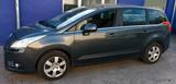 Peugeot 5008 7 Sitze PANORAMA 2.Hand PDC AHK TOP TÜV Klm - gebrauchte Peugeot 5008 aus dem Jahr 2011