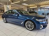 BMW 530 d Limousine Luxury Line,MEMORY,1 HAND - BMW 530 mit Diesel-Antrieb: Blau, Limousine