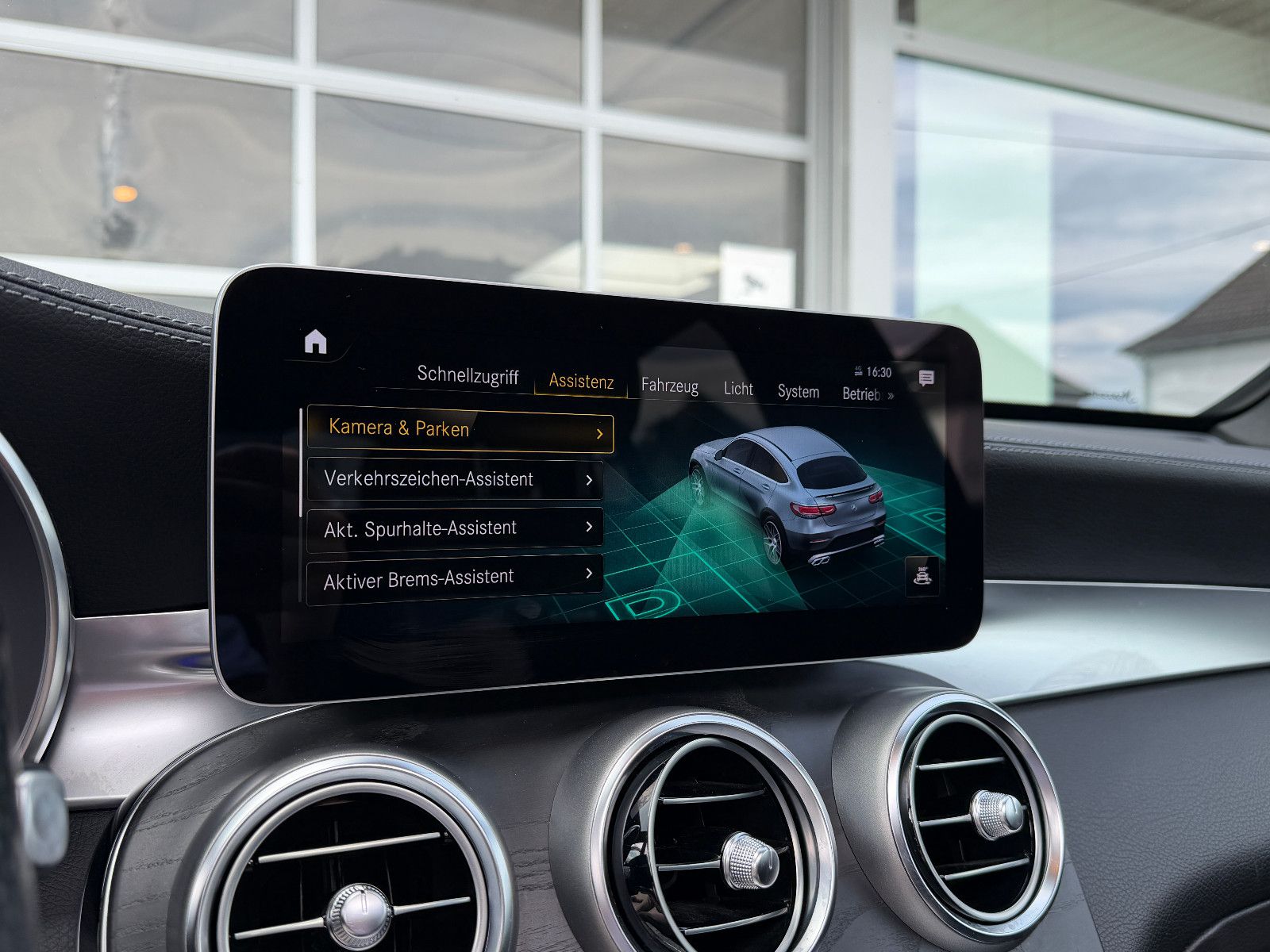 Fahrzeugabbildung Mercedes-Benz GLC 63 AMG Coupe/MBUX/Ambiente/Schiebedach/Kam/